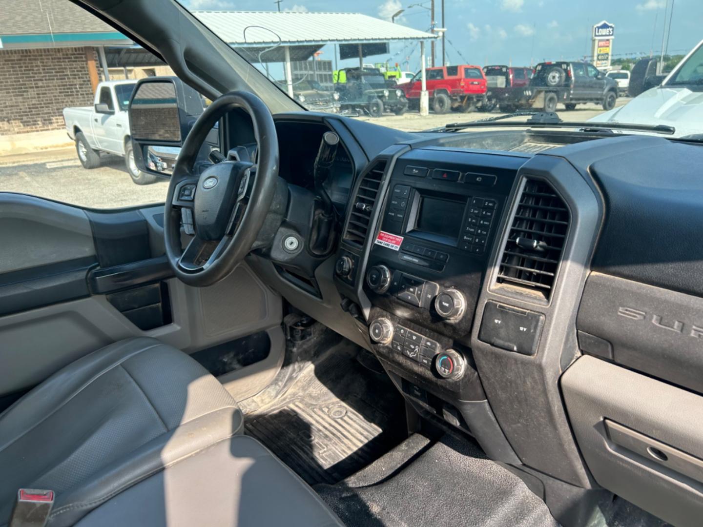 2019 White Ford F-250 SD Lariat Crew Cab Long Bed 2WD (1FT7W2A60KE) with an 6.2L V8 OHV 16V engine, 6A transmission, located at 1687 Business 35 S, New Braunfels, TX, 78130, (830) 625-7159, 29.655487, -98.051491 - Photo#10